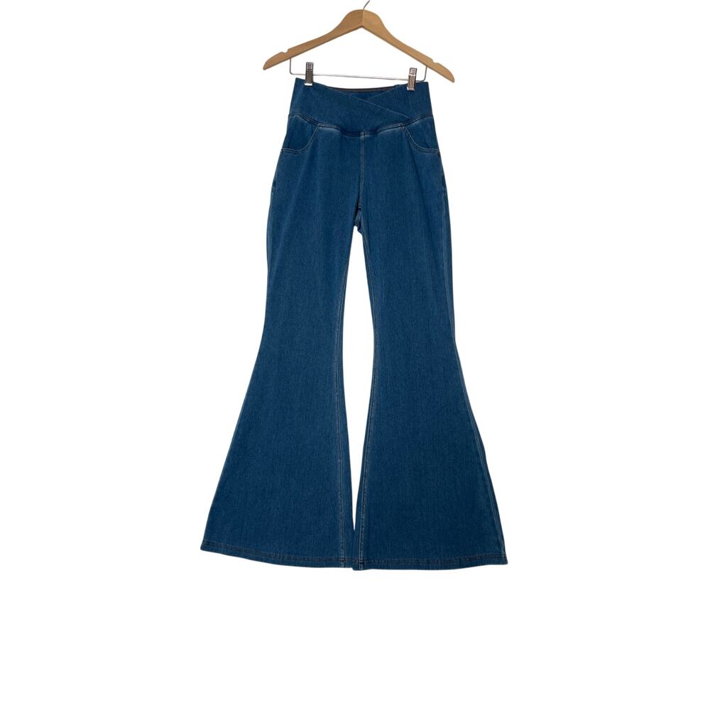 Halara size S. denim blue flex comfort light weight 4 way stretch pull-on